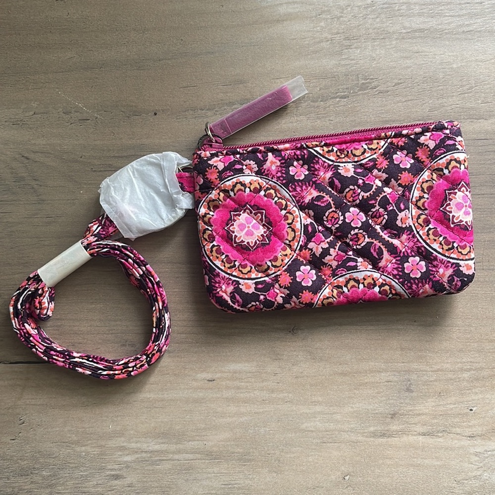 Vera Bradley Free Shipping Zip Id & lanyard in Raspberry Medallion great set - Picture 6 of 6